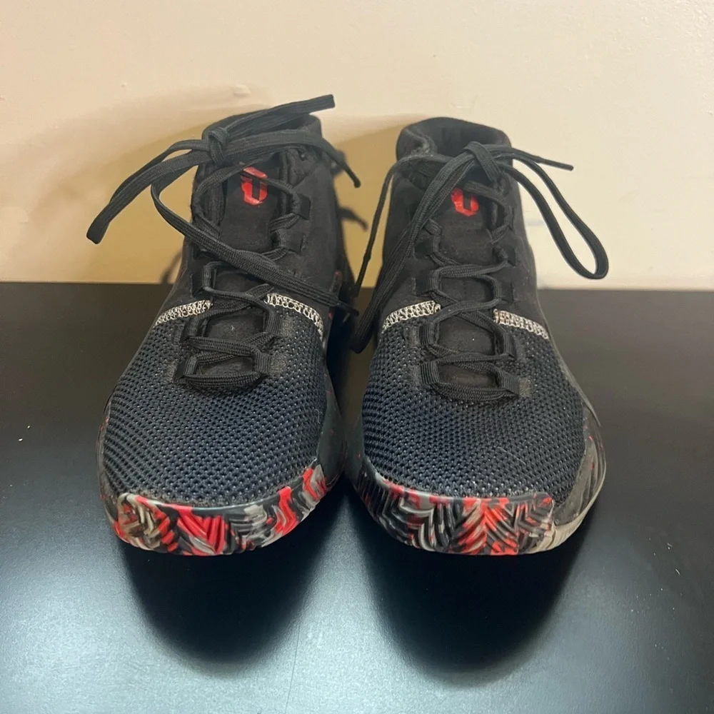 Adidas Dame “Peoples Champ”